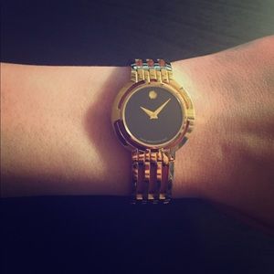 Novato Esperanza Yellow Gold with Candace Dot